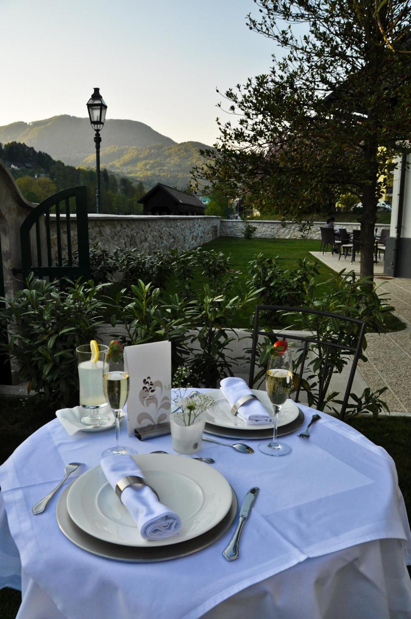 Vila Monet Laško Buitenkant foto